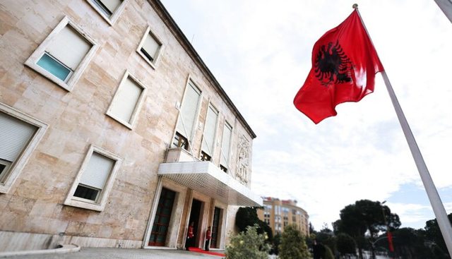 qeveria-miraton-ndertimin-e-centraleve-per-prodhimin-e-energjise-elektrike-ne-kolonje-e-devoll