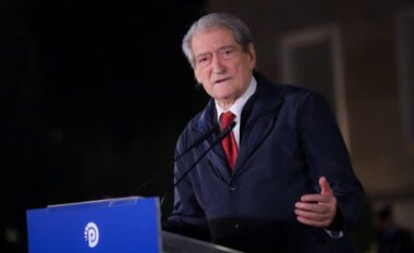 Berisha i bën thirrje të rinjve të dalin në shesh: Vendi juaj sot ka nevojë më shumë se kurrë për guximin dhe energjinë tuaj