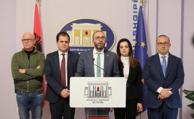 Ditën kur të jetë seanca për imunitetin e Ballukut, Bardhi njofton protestë: Qytetarët para Kuvendit, zbulohet skenari nëse refuzohet kërkesa e SPAK