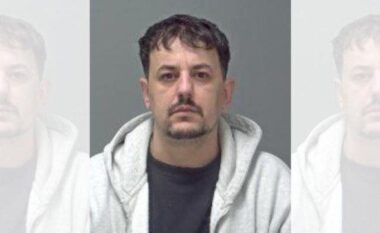 Gabimi në WhatsApp e çon sërish në burg shqiptarin në Angli: Fut në grup edhe oficerin e provës