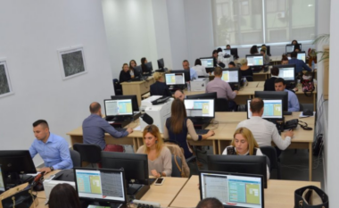 Teknologjia ul numrin e të punësuarve në zyra, turizmi dhe ndërtimi me rritje