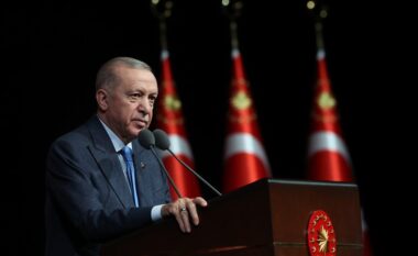 Erdogan ngushëllon iranianët pas vdekjes së Khamenei: Do ju ndihmojmë të gjeni paqen