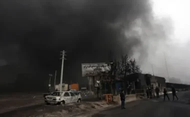 Irani godet me raketë një kompleks banimi në Arabinë Saudite, humbin jetën 2 persona dhe plagosen 12 të tjerë