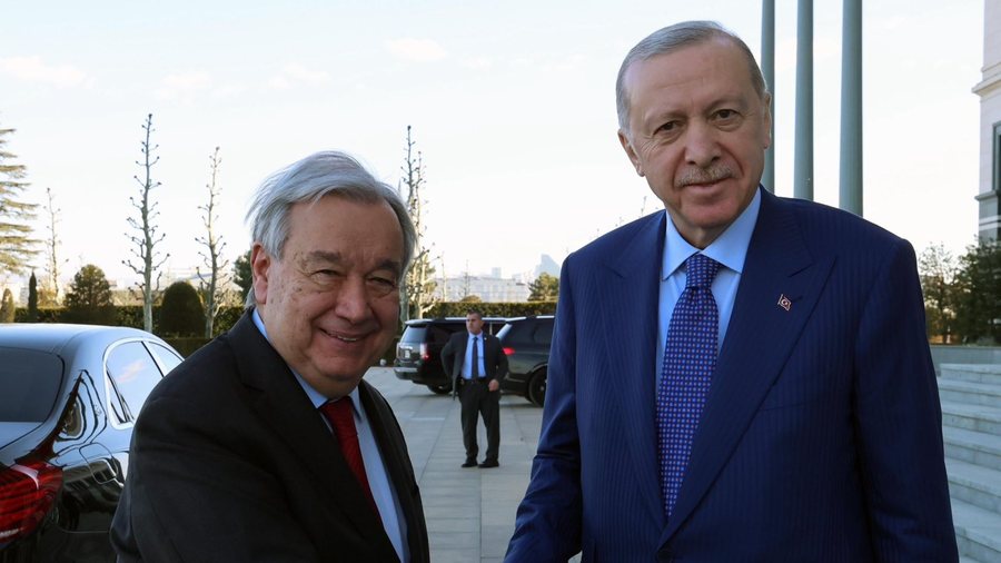 Sekretari i Përgjithshëm i OKB së në Ankara  thirrje për t i dhënë fund luftës në Iran