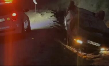 Aksident i rëndë të Rruga e Arbrit, makina humb kontrollin dhe përfundon në kanal! Dërgohet me urgjencë në spital shoferi