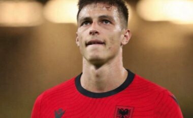 Mund të kishte bërë historinë që në debutim te Shqipëria, mbrojtësi Stavro Pilo “kryeqëzohet” edhe në Greqi