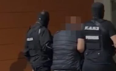 I shpallur në kërkim dhe i dënuar në Itali me 15 vite burg, arrestohet 61-vjeçari me dy identitete (VIDEO)