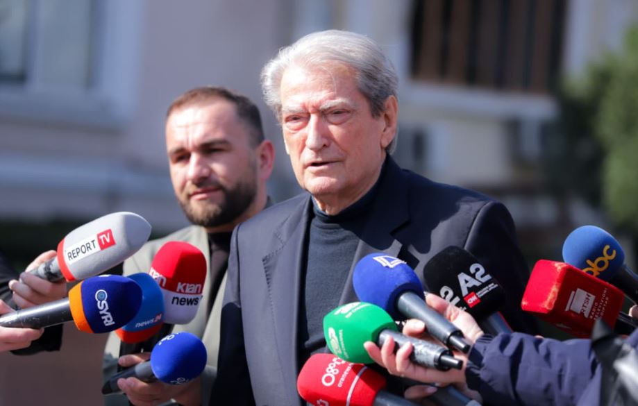 Berisha: Në sy të Ramës votojnë si delet, por askush nuk e mbron Ballukun