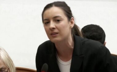 E keni zegjinizuar parlamentin, deputetja e PS i kthehet Nokës: Bëre me shtëpi kunatat e tua, hakut të vjen vetëm Gazi