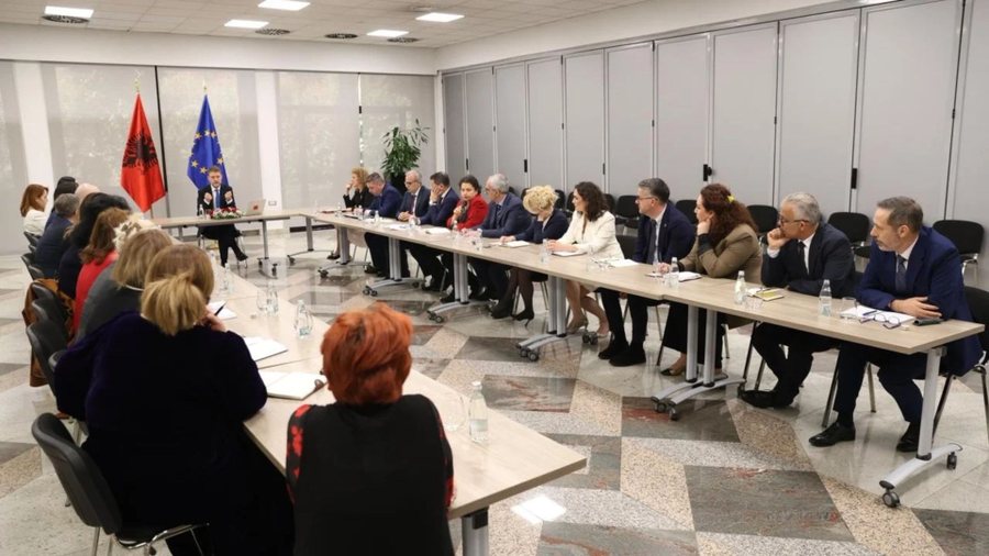 I sapoemëruar, Ministri Ferit Hoxha, mbledh shtabin e posaçëm për të analizuar gjendjen e Shqipërisë përballë sulmeve në Lindjen e Mesme: Jemi në gatishmëri