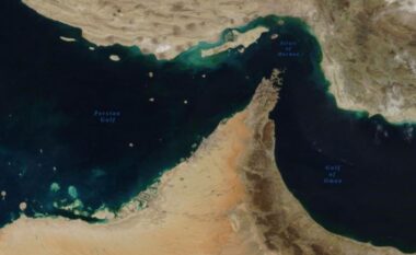 Zëdhënësi i Forcave të Armatosura iraniane: Nuk e kemi mbyllur Ngushticën e Hormuzit, kemi në shënjestër vetëm anijet amerikane