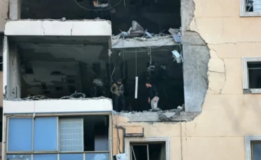Ushtria izraelite thotë se është vrarë shefi i inteligjencës së Hezbollahut teksa lëshon urdhër evakuimi në Bejrut të Libanit