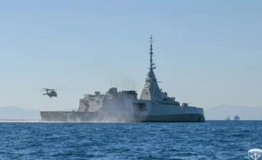 Sulmi ndaj Qipros/ Avionë luftarakë dhe fregata në gatishmëri