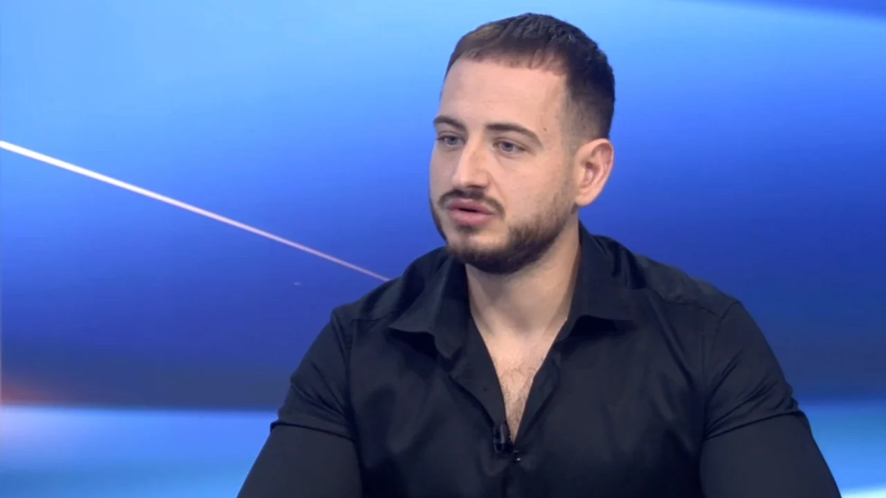 Xum Allushi mbështet publikisht Rogertin  Më i sinqerti dhe më i forti