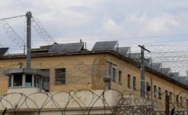 Banesa në pronësi të tij ishte përshtatur për kultivim kanabis/ Shpallet në kërkim drejtori i burgut të Rrogozhinës, Bilal Hasa