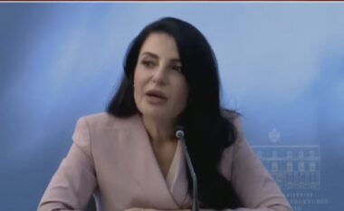 VIDEO/ Ndryshon Qeveria, Balluku dorëzon detyrën: S’kam lidhje me korrupsionin, s’kam as jahte, as helikopterë, e as apartamente