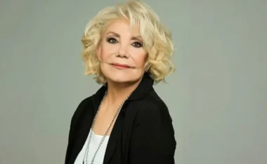 Arti grek në zi/ Ndahet nga jeta në moshën 87-vjeçare këngëtarja e njohur, Marinella