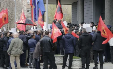 Jashari kritikon qeverinë dhe Kuvendin: Ministrat anti-UÇK dhe ekspozitat që shtrembërojnë historinë