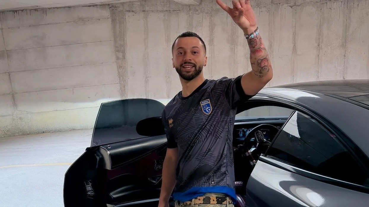 u-nisem-kosove-gjesti-ne-perkrahje-te-kombetares-se-kosoves-ne-ndeshjen-historike