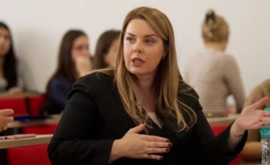 Lirohet nga arresti në shtëpi ish-zv.drejtoresha e AKSHI-t, Gjykata e Posaçme i vendos masën ‘detyrim paraqitje’