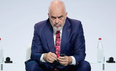 Qytetarët shpërthjejnë keq ndaj Ramës për çmimet e larta: Miqtë e tu që se di nga i more dhe i solle për t`i bërë dollibashë pushteti, karrigen e ktheve në strehë…