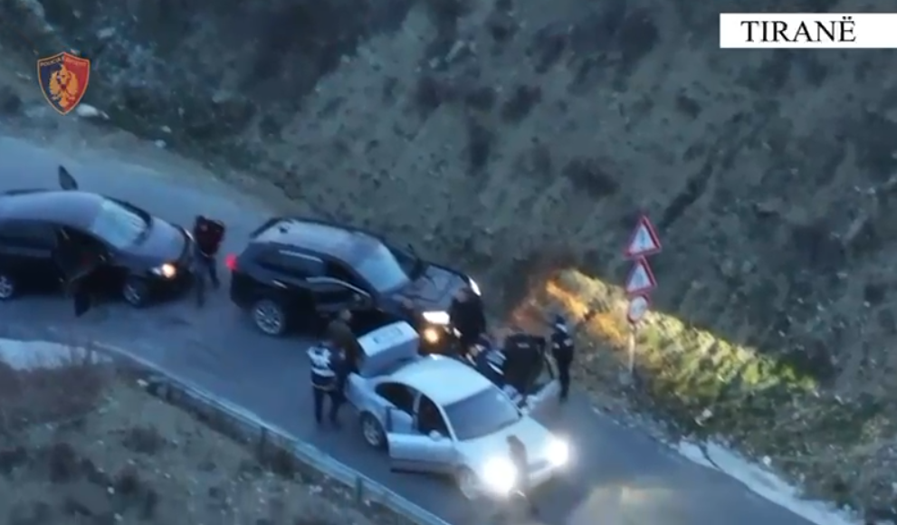 Armë zjarri dhe fishekë, arrestohet 46-vjeçari në Tiranë