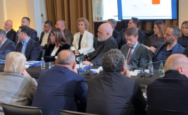 Rama mbledh grupin dhe qeverinë, zbardhet nisma e re e socialistëve