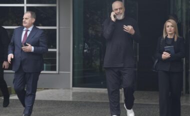 VIDEO/ Rama mbledh deputetët e Tiranës, zbulohen porositë që dha