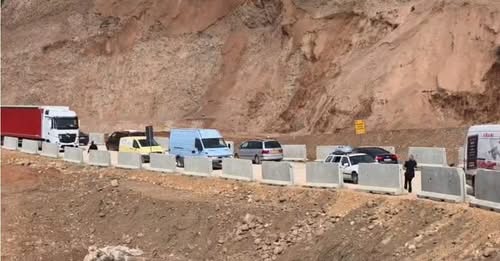 Rihapet qarkullimi në Dragostunjë/ Nis lëvizja e automjeteve në Librazhd-Prrenjas, fluks dhe radhë kilometrike (VIDEO)