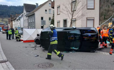 Aksident tragjik në Gjermani/ U përplasën nga kamioni, humb jetën 29-vjeçarja shqiptare dhe djali i saj i mitur