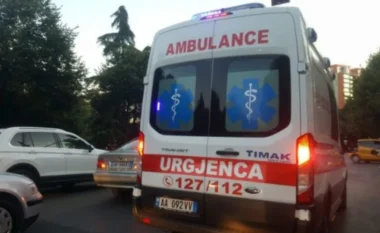 Ra nga lartësia teksa po vendoste një llambë elektrike në Shkodër, i moshuari përfundon në spital