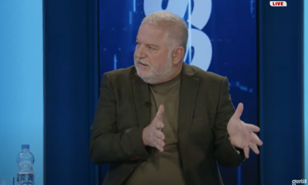 Baton Haxhiu nxjerr informata të padëgjuara  Takimi i Vjosës me Kurtin përfundoi dhunshëm verbalisht