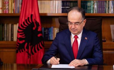 Presidenti Begaj dekreton ndryshime në krye të Forcës Ajrore, ikën Ferdinant Dimo, ja kush e zëvendëson