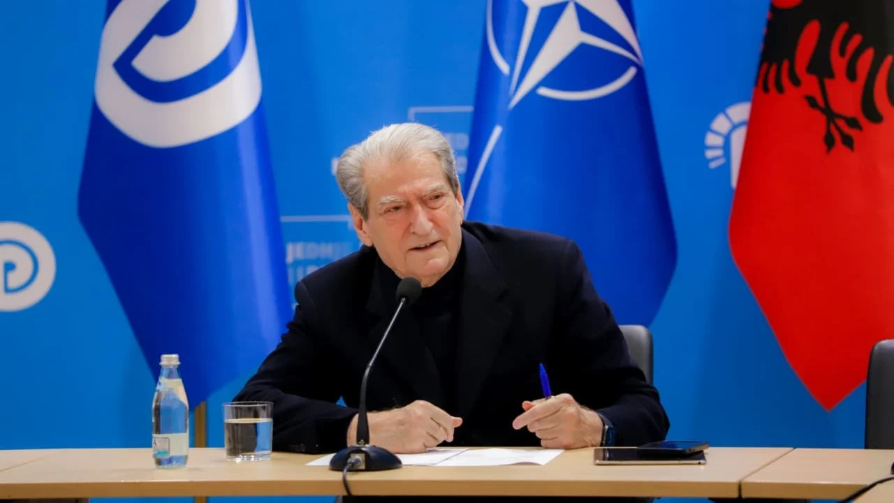 “Zgjatja e arrestit në shtëpi për Sali Berishën, masë antikushtetuese”, Gjykata Kushtetuese zbardh vendimin për kreun e PD-së