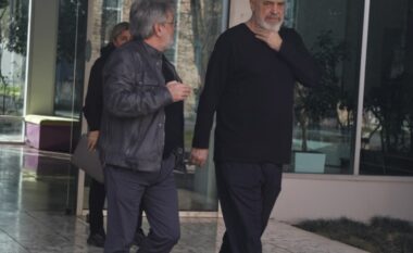 Zbardhen prapaskenat e diskutimeve në mbledhjen e Kryesisë së PS