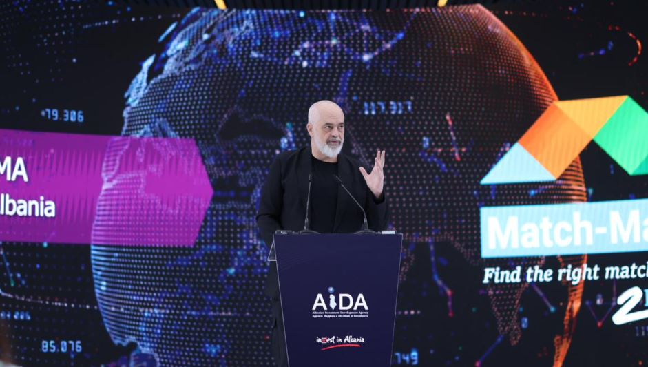 Rama u drejtohet investitorëve të huaj  Provojeni rakinë do ju sjellë në qejf  nuk do vuani për problemin e korrupsionit dhe krimit të organizuar