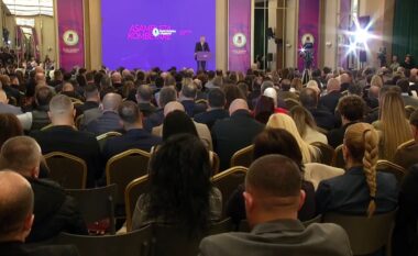 “Diferenca me kundërshtarin, rezultat politik” – Asambleja e PS, Klosi: S’na mjafton të jemi më të fortë se opozita! Duhet të qeverisim më mirë, të jemi më organizativ