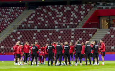 Sfida Poloni-Shqipëri/ Ndryshon sulmi i Kombëtares, Silvinjo zgjedh titullarët, ja formacioni i mundshëm anti-Polonia