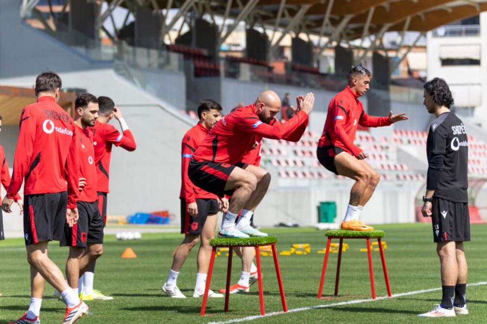 Sfida Poloni Shqipëri  Kuqezinjtë drejt Varshavës  ja axhenda para ndeshjes së Kombëtares