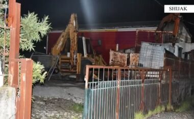 Zbulohet “shtëpia e barit” në Durrës/ Arrestohen 4 persona, një prej tyre punonjës i OSHEE, në kërkim një nga bashkëpunëtorët