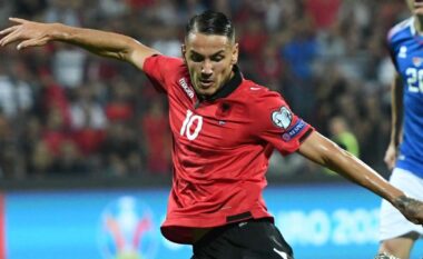 Dëmtohet Rei Manaj, hyn në lojë dhe zëvendësohet menjëherë (FOTO)