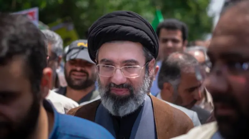 Dyshimet mbi shëndetin e liderit suprem  reagon ministri i Jashtëm i Iranit  Mojtaba Khamenei është në gjendje të mirë