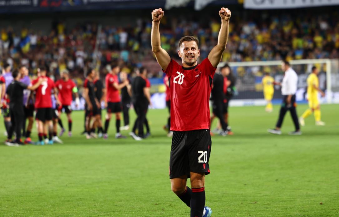 Mesfushori i Kombëtares  Ramadani rrëfen jetën dhe karrierën e tij  Babai nuk donte të bëhesha futbollist