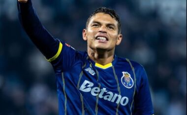 Tiago Silva shkruan historinë në Ligën e Europës, braziliani bëhet futbollisti më i…