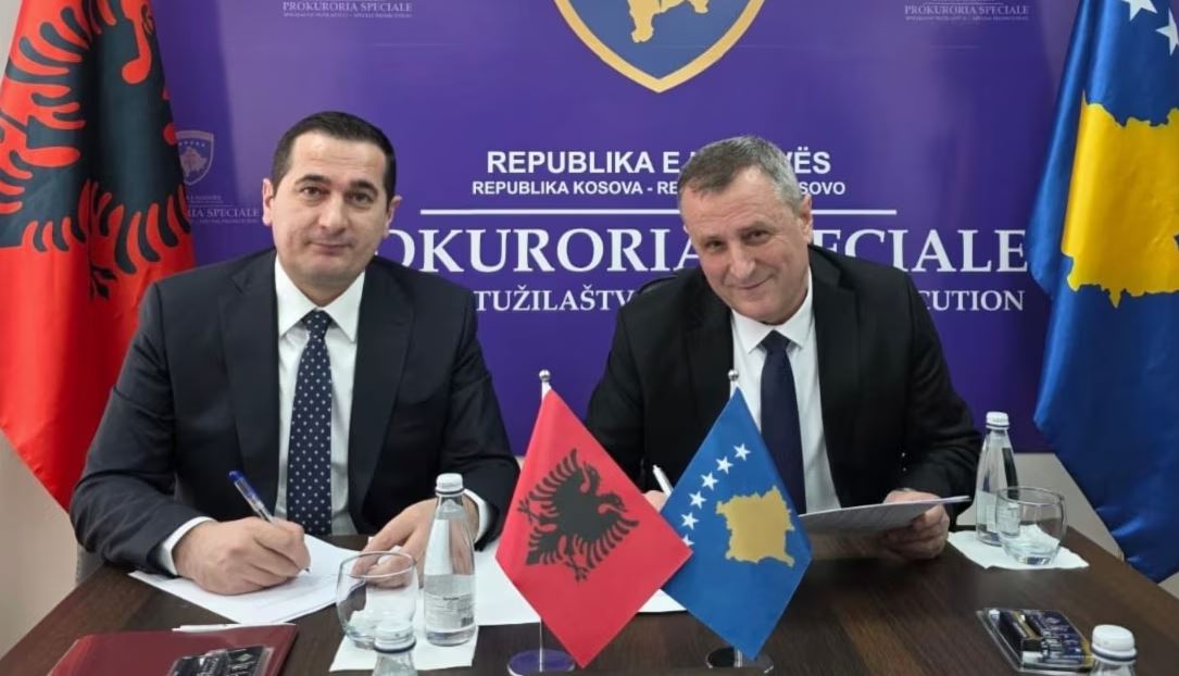 Prokuroritë speciale të Kosovës dhe të Shqipërisë nënshkruajnë një marrëveshje për krijimin e ekipeve të përbashkëta hetimore