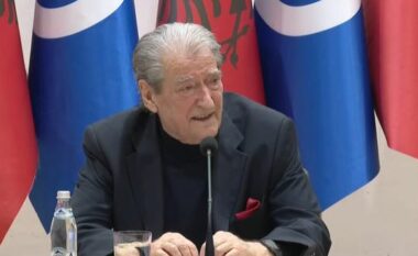 Sali Berisha mbledh kryetarët e degëve të Partia Demokratike e Shqipërisë