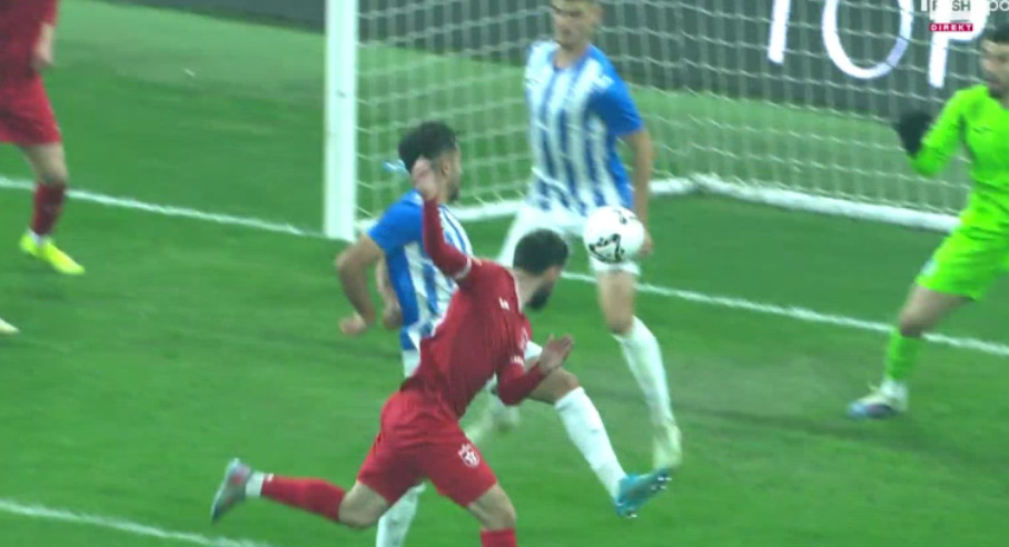 Derbi Tirana-Partizani/ Një rast për moviolë, skandali qëndron te vëzhguesi i ndeshjes (VIDEO)