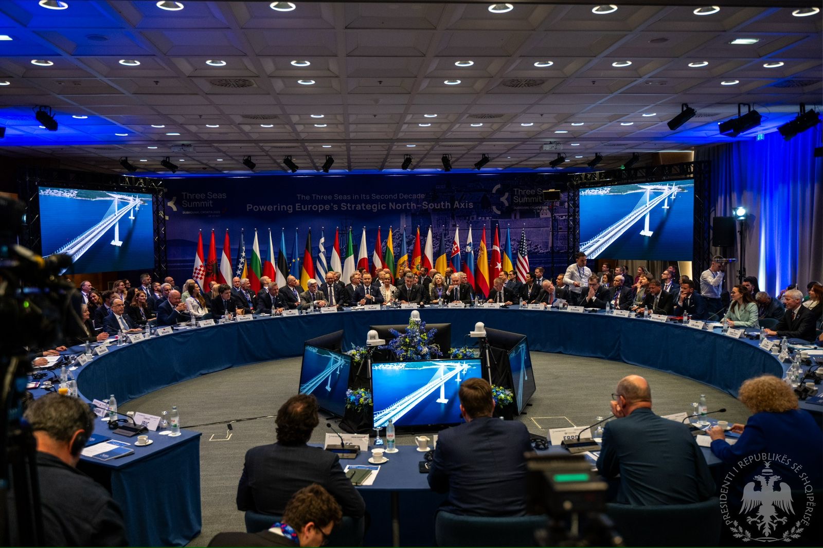 Presidenti Begaj  në Samitin e Nismës së Tre Deteve  Integrimi i rajonit është kyç për të ardhmen e Evropës