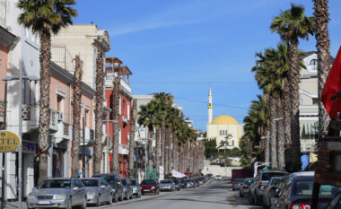 BIRN: Të huajt rezidentë kanë një marrëdhënie të vështirë me shqipen, jetojnë prej vitesh në Durrës, por nuk shfaqin interes për ta mësuar gjuhën