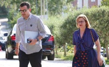 E pandehur në dosjen “Veliaj”/ Klotilda Bushka kërkon gjykim të shkurtuar, avokati: Çështja të ndahet dhe të kalojë në një gjykatë tjetër, s’është më deputete